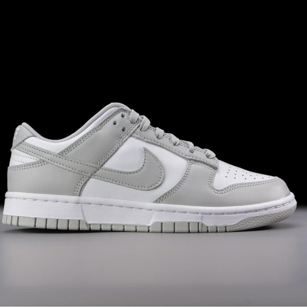 Nike Men's Gray and White Sneakers